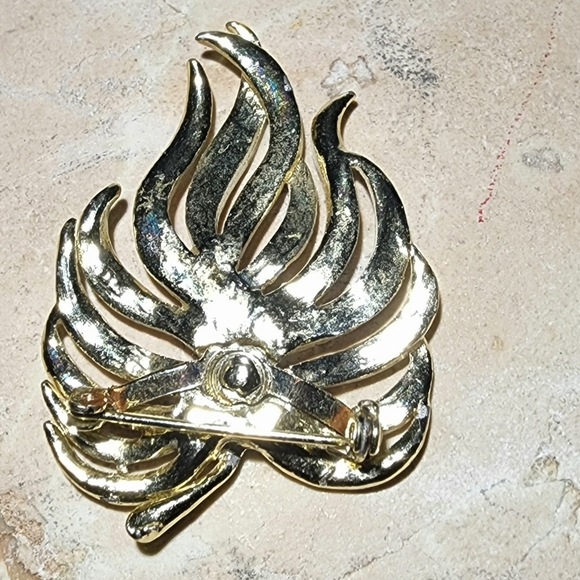 Vintage 1960 cream enamel gold fern brooch - Picture 5 of 10